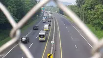 Libur Kenaikan Isa Almasih, Arus Kendaraan di Tol Cipularang Padat