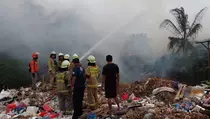 Kebakaran Hanguskan Rumah dan Lapak Pemulung di Penjaringan