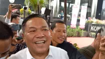 Sekda Riau Umbar Senyum Usai Klarifikasi Harta di KPK