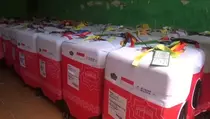 Calon Jemaah Haji Bangkalan Beri Tanda Unik di Koper
