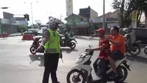 Operasi Patuh 2025, Polisi Tilang 56.983 Pengendara Tak Pakai Helm SNI