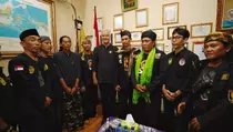 Kunjungan ke Cirebon, Ganjar Dapat Dukungan dari Laskar Macan Ali