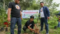 Hari Lingkungan Hidup, Ganjar Milenial Center Lakukan Penanaman Massal di Lampung Timur