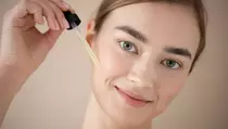 Ingin Glowing, Ini Tiga Poin Penting Perawatan Kulit Ala Dermatologi