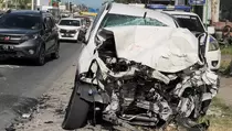 Kecelakaan di Temanggung Terios Tubruk Fuso Bermuatan Semen, 1 Tewas 2 Kritis