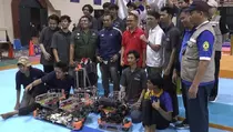 Main Bola hingga Menari, Kontes Robot Indonesia Dimenangkan PENS