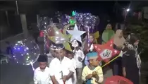 Ratusan Santri di Lumajang Rayakan Iduladha dengan Pawai Lampion