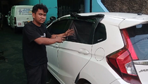 Maling Pecahkan Kaca Mobil di Tambun, Tas Bermerek dan Uang Jutaan Raib