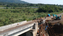 Jadwal Normal, Perbaikan Jalur Rel Longsor Bogor-Sukabumi Masih Berlangsung