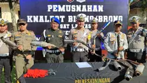 Polres Kuningan Musnahkan Ratusan Knalpot Bising