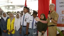 Berantas Pungli dan Sanksi Kepala SMKN 1 Sale, Ganjar Tuai Pujian