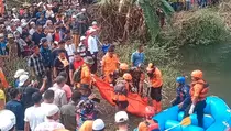 Tim SAR Gabungan Temukan 3 Pemuda Bogor yang Tenggelam di Danau Jayamix