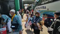 Jemaah Haji Debarkasi Surabaya Ditarik Infak Sukarela untuk Bantuan Sosial