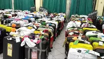Ratusan Koper Jemaah Haji Debarkasi Surabaya Tertinggal di Arab Saudi