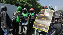 Demo Pengemudi Ojek dan Taksi Online di Surabaya Sempat Diwarnai Sweeping