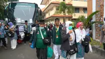 Tiba di Tanah Air, Puluhan Jemaah Debarkasi Surabaya Dilarikan ke Rumah Sakit