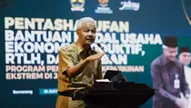 Percepat Pengentasan Kemiskinan, Ganjar Beri Bantuan RTLH dan Modal Usaha