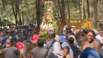 Wisatawan Ikut Berburu Tumpeng Sedekah Bumi di Pantai Gemah