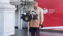 Jokowi Tunjuk Sandiaga Uno Isi Posisi Menko Marves Luhut