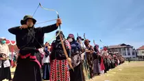 Ratusan Pemanah Ikuti Lomba Memanah Tradisional di Surabaya