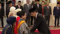 Presiden Jokowi Beri Tanda Kehormatan kepada 18 Tokoh, Termasuk Iriana