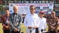 Atasi Polusi di DKI, Presiden Jokowi Perintahkan Tanam Pohon di Halaman Perkantoran