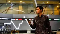 IHSG Hari Ini Diprediksi Melemah ke Kisaran 6.900 – 7.077