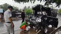 Tabrakan Adu Banteng Pikap dan Truk di Hulu Sungai Tengah, 3 Tewas di Lokasi Kejadian