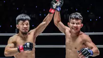 One Friday Fights 34: Adrian Mattheis Tumbang dalam Duel 23 Detik Lawan Lito Adiwang