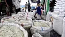 Harga Beras Melambung, Ketahanan Pangan Limbung