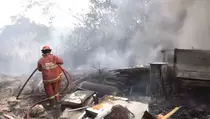 Gudang Rongsokan Supermarket di Pabuaran Bogor Dilalap Api