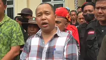 Poster dan Spanduk Ganjar di Pematang Siantar Dicopot Satpol PP