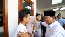 Prabowo Takziah ke Rumah Korban Jatuhnya Pesawat Super Tucano di Malang