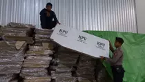8.188 Lembar Bilik Suara Tiba di Gudang KPU Balikpapan