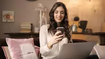 8 Tips Aman Gunakan Gadget Agar Tidak Merusak Kesehatan Mata