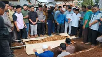 Korban Ledakan Tabung Gas CNG di Sukabumi Dimakamkan, Keluarga: Usut Tuntas