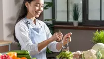 6 Pola Hidup Vegan yang Bisa Bantu Hindari Sedot Lemak, Ini Caranya