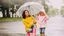 10 Tips Menjaga Kesehatan Anak Selama Musim Hujan