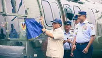 Menhan Prabowo Serahkan Helikopter H255M ke TNI AU