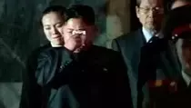 Lihat Kim Jong-un Teteskan Air Mata Saat Memohon Hal Ini, Ibu-ibu Korea Utara Menangis Massal