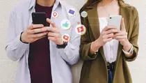 Saring Informasi dari Platform Digital untuk Menjaga Kesehatan Mental