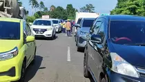 Sandiaga Pantau UMKM di Puncak, Kondisi Lalin Simpang Gadog Ramai Lancar