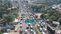 Puncak Masih Dikepung Kemacetan, Pemberlakukan Gage Timbulkan Antrean Panjang Kendaraan