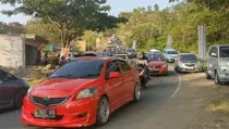 Libur Nataru, Ribuan Wisatawan Padati Jalur Lintas Selatan Tulungagung-Trenggalek