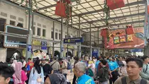 Puncak Arus Balik Nataru, 43.400 Penumpang Kembali ke Jakarta di Pasar Senen