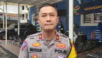 Viral, Pengendara Motor Dikawal Polisi Depok Lantaran Dibuntuti Debt Collector