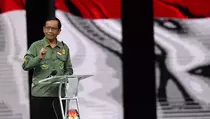 Jaga Stabilitas Kabinet, Mahfud MD Sebaiknya Tidak Mundur dari Menko Polhukam