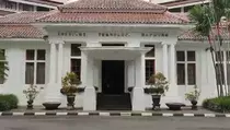 ITB Bantah Skema Pinjol Jadi Prioritas Utama Pembayaran Uang Kuliah Tunggal