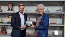 Allianz Optimistis Tatap Bisnis Asuransi di 2024