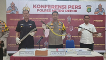 Tawuran, Sesama Pelajar Duel Menggunakan Senjata Tajam